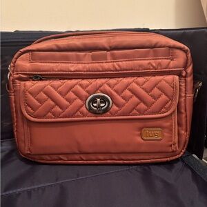 Lug Switch Crossbody